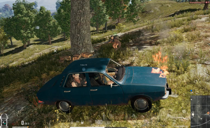 绝地求生怎么开车拿枪